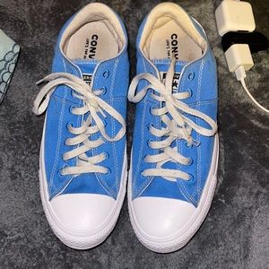 size 11 converse never worn have just been sitting in my room